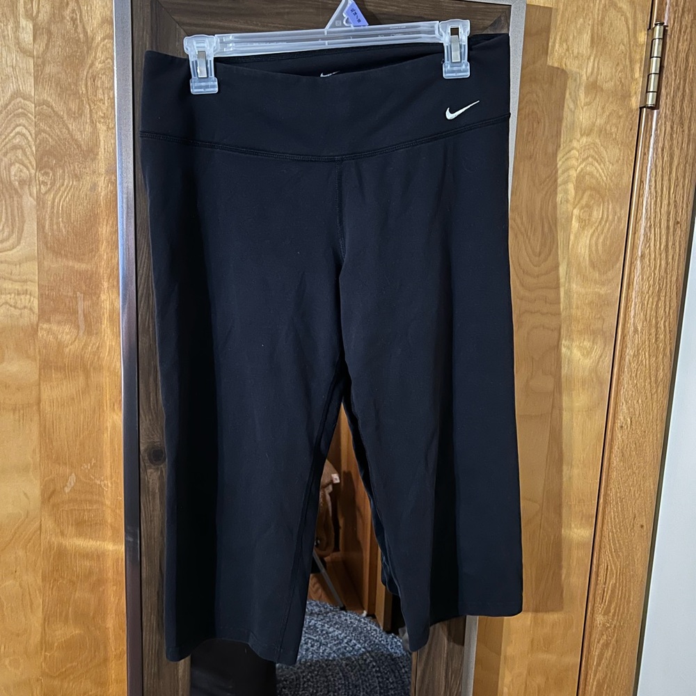 Nike Capris. Size L.
